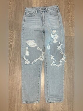 American eagle mom jeans